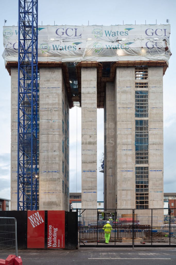 Wates Construction are currently building a new 8 storey office block in the Temple Quarter in Bristol. Designed by Darling Associates, the speculative scheme will provide flexible office space, including a secure basement car park with more than 290 cycle stations and provision for 45 electric car charging points. Client: Candour / EPISO 5. Architect: Darling Associates. Main Contractor: Wates Construction. Structural Engineer: Mason Navarro Pledge. Service Engineer: Hoare Lea. Landscape Architect: Gillespies. Facade Consultant: MFS Group. Client PM: Avison Young. Client PQS: Currie & Brown.